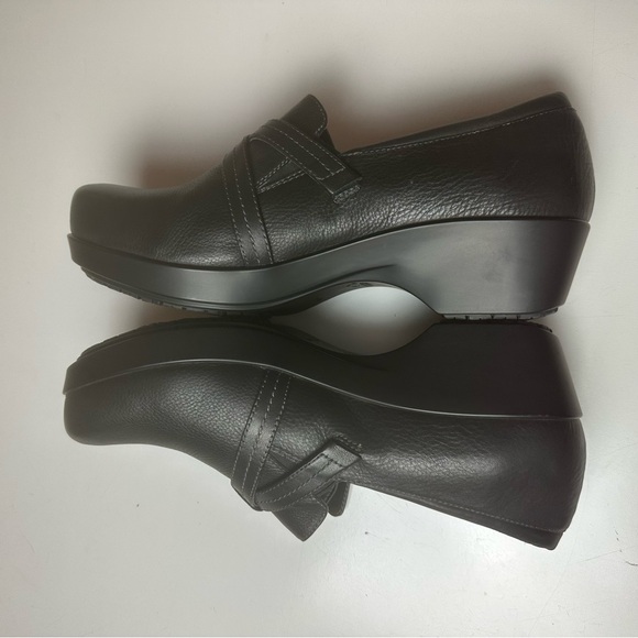 Abeo Black Leather Buckle Mules - Picture 13 of 16